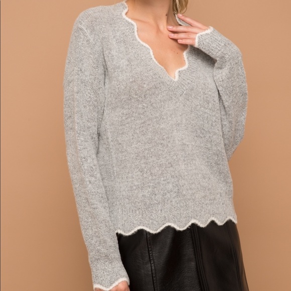 Hem & Thread Contemporary V Neck Scallop Sweater - Picture 4 of 8